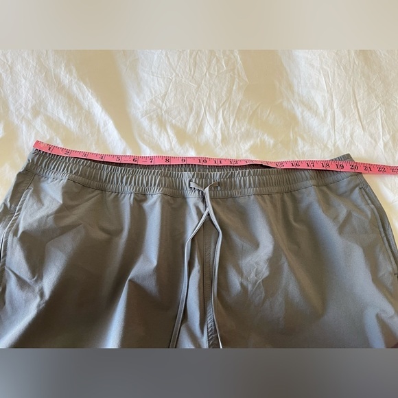 J Hilburn | Shorts Men's SZ 43 Gray Athletic Casual Polyester Gym Yoga Unlined - Picture 5 of 8